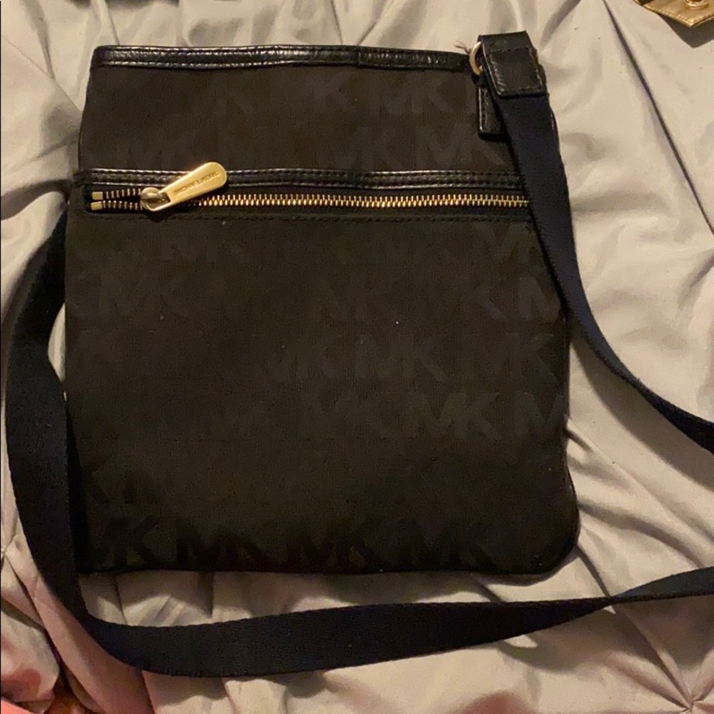 Michael kors cross body bag